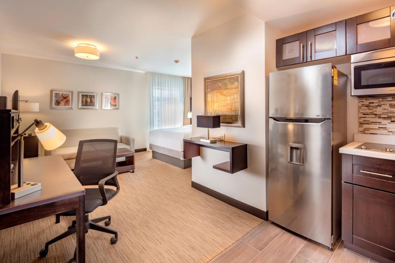 Staybridge Suites - Saltillo By Ihg Exteriér fotografie